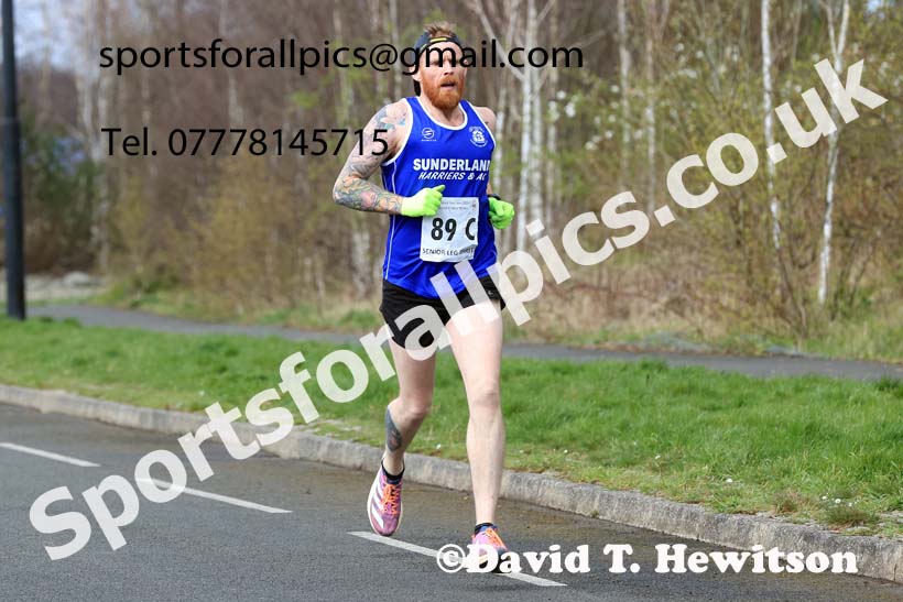 Senior mens 2024 Elswick Harriers Good Friday Relays, Newburn, Newcastle Upon Tyne  Photo: David T. Hewitson/Sports for All Pics